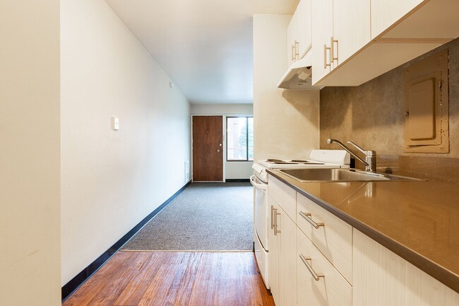 Interior Photo - La Mirada
