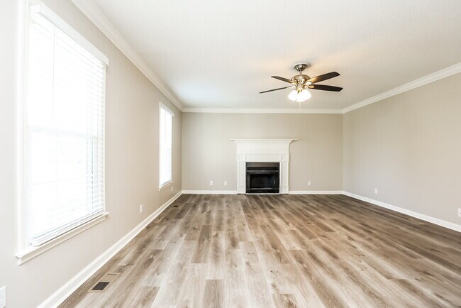 Building Photo - 2429 Laurel Hill Ct