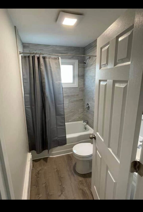 Foto del edificio - 54 Joseph Dr