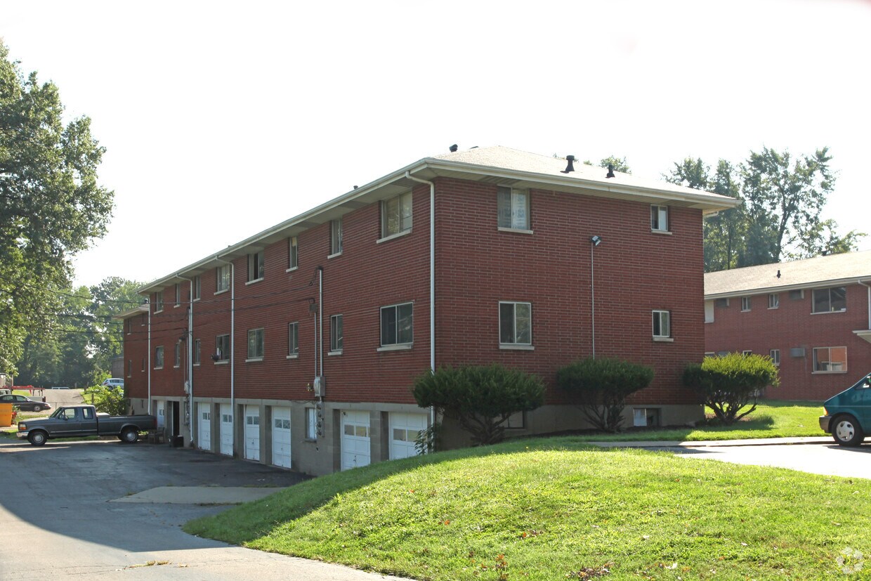 Garland Apartments Apartments in Jeffersonville, IN