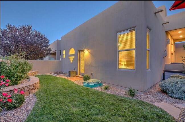 Foto del edificio - 6531 Agave Verde Way NE
