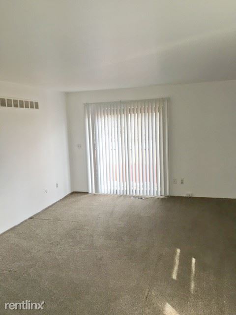 Foto del edificio - 9635 Elm St