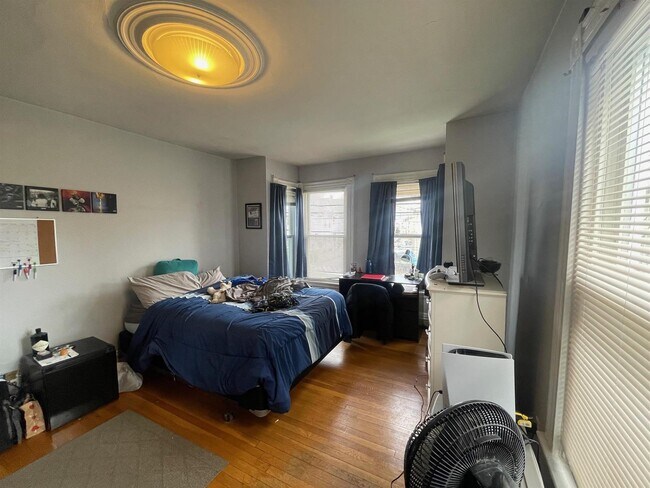 Foto del edificio - 322 Beacon St