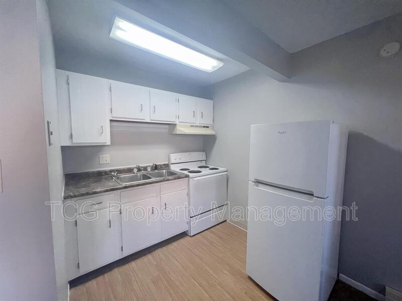 2402 Marquette Rd Unit Apt 2, Peru, IL 61354 Condo for Rent in Peru