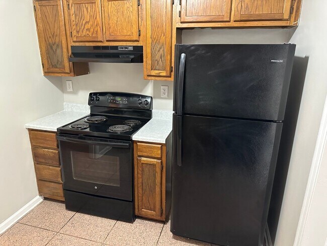 Building Photo - 105 Pine Terrace