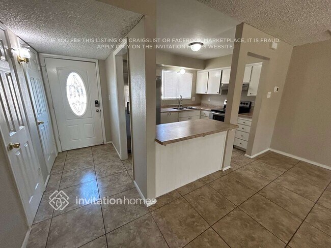 Foto del edificio - 8527 W Vale Dr