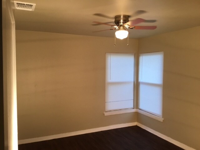 Foto del edificio - 314 Readwell Dr