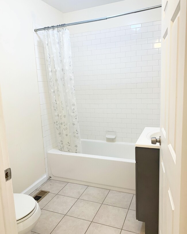 BATHROOM 2 - 3236 Hutchison Ave