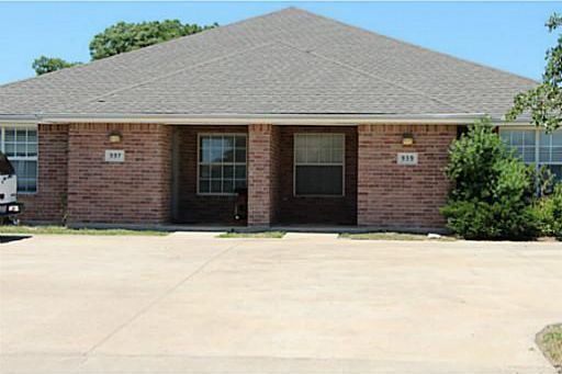 Foto principal - College Station - 3 Bedroom 2 Bath Duplex ...