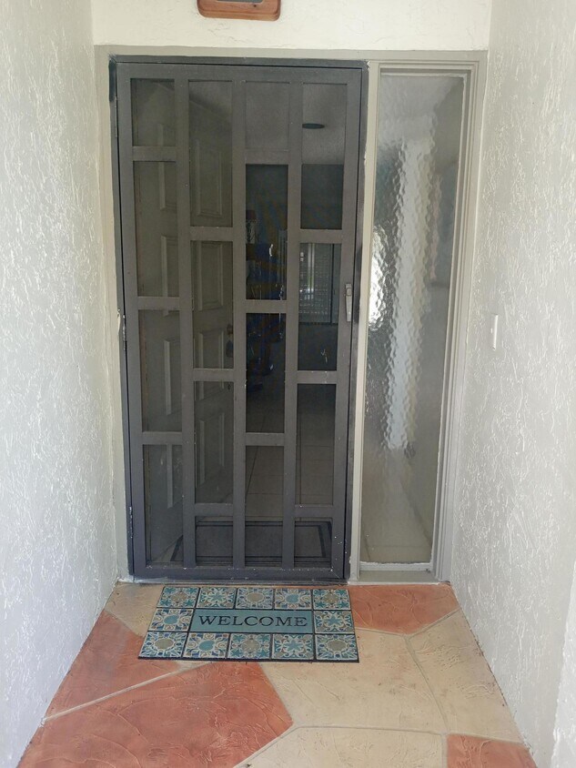 Foto principal - 5750 Fairway Park Ct