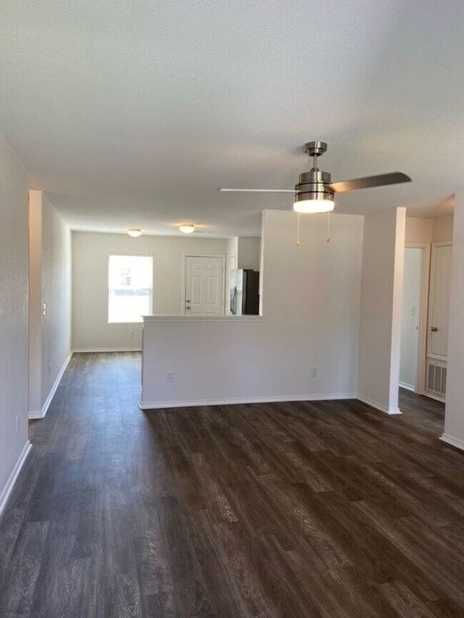 Building Photo - Three Bedroom | Two Bath Home in Maumelle