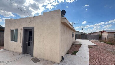 Building Photo - 6714 N 54th Ave