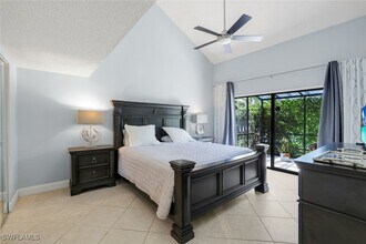 Building Photo - 823 Meadowland Dr