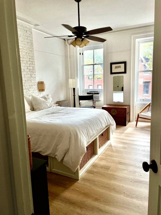 Bedroom - 393 Clermont Ave