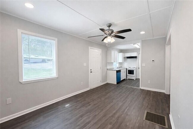 Foto del edificio - 2146 Brookview Dr NE