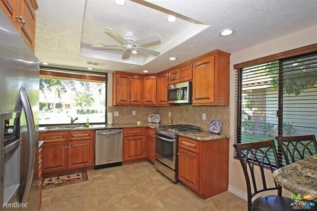 Building Photo - 3 br, 2 bath Condo - 209 Serena Dr