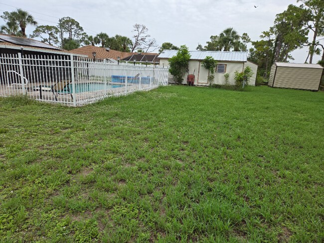 Building Photo - 2604 Pellam Blvd