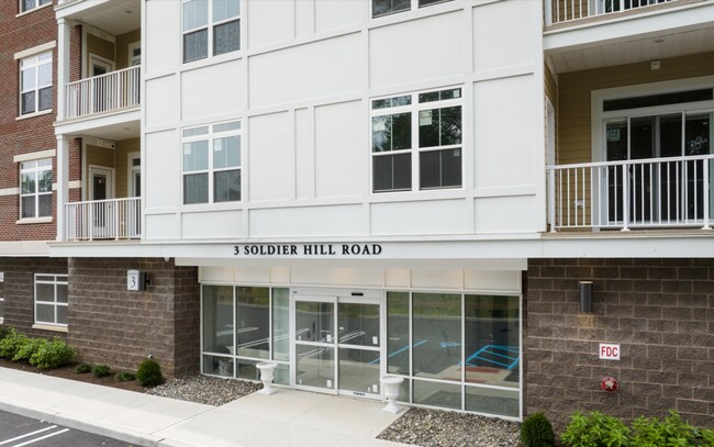Foto del edificio - Luxury 1- & 2-Bedroom Apartments in Paramu...