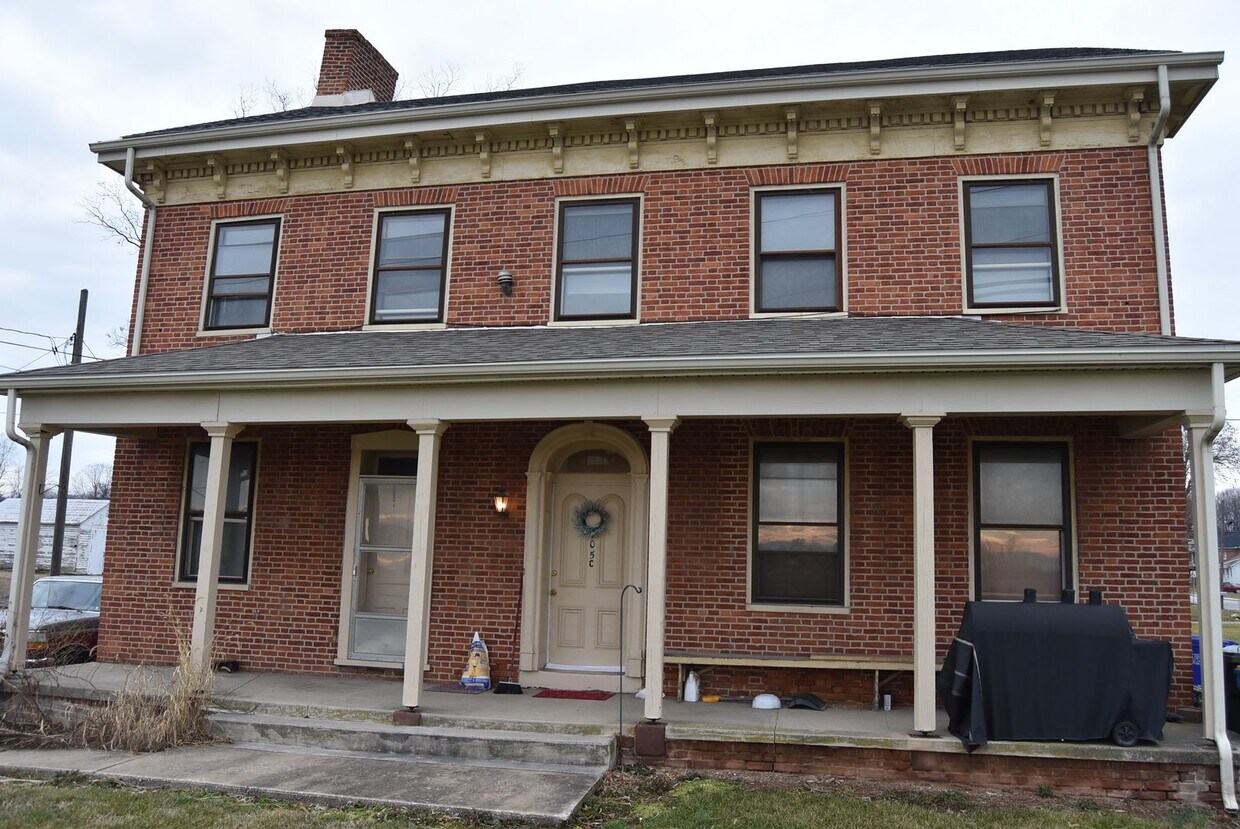 Primary Photo - 1 BR/1BA in Spring Grove
