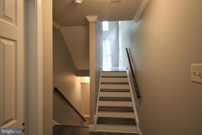 Building Photo - 407 Fort Hill Cir