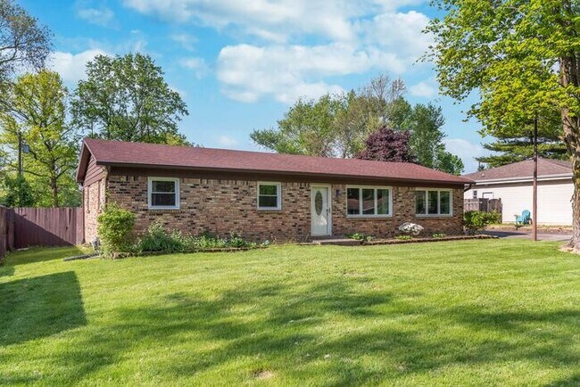 Foto del edificio - Beautifully updated home located in the he...