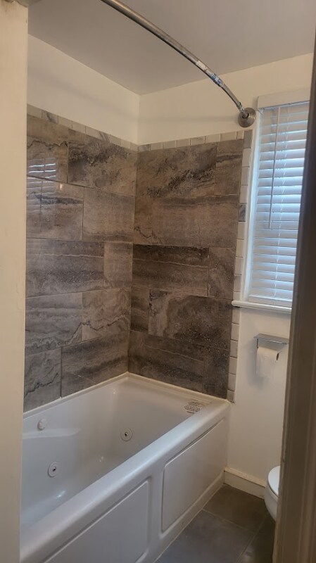 Foto del edificio - 8304-8306 Pickering Ave