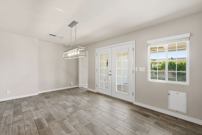 Foto del edificio - Modern 4 Bedroom, 3 Bathroom Home