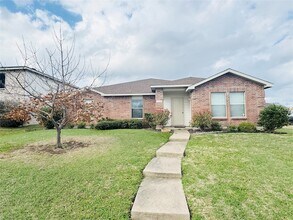Building Photo - 1728 Chesterwood Dr