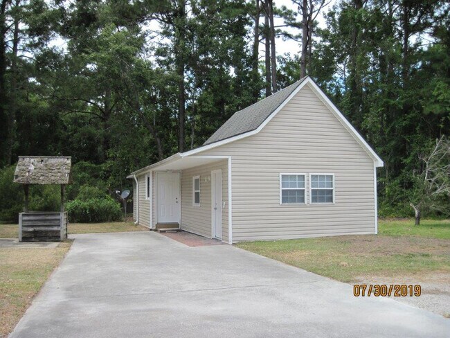 Building Photo - 5330 1/2 Masonboro Loop