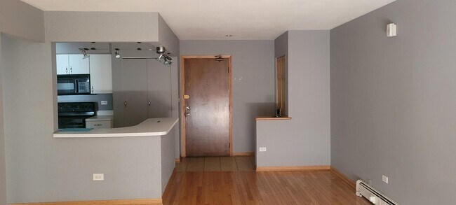 Building Photo - 2214 S Goebbert Rd