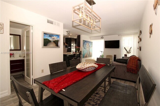 Foto del edificio - 17560 Atlantic Blvd