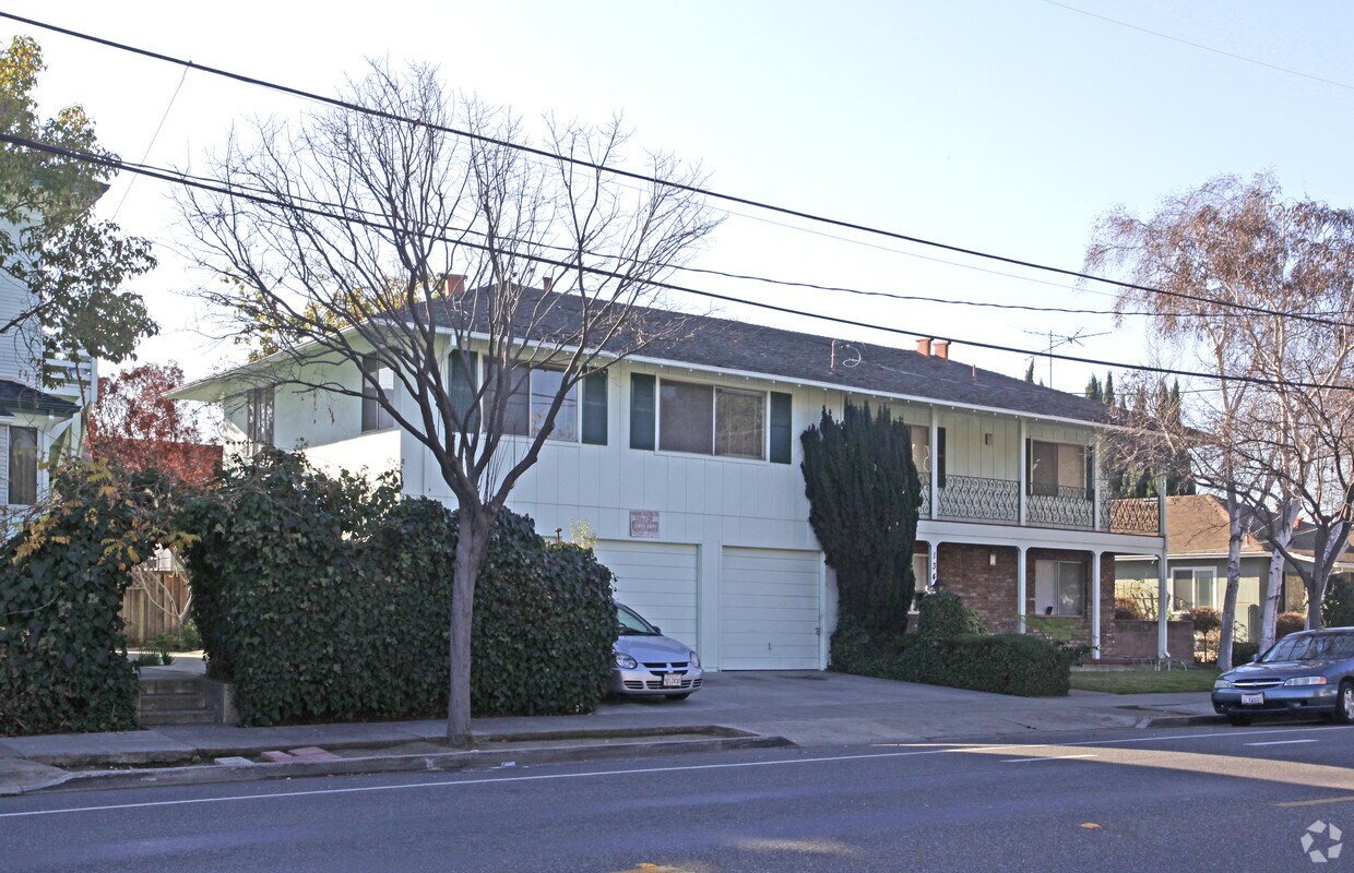 Building Photo - 1310-1340 Homestead Rd
