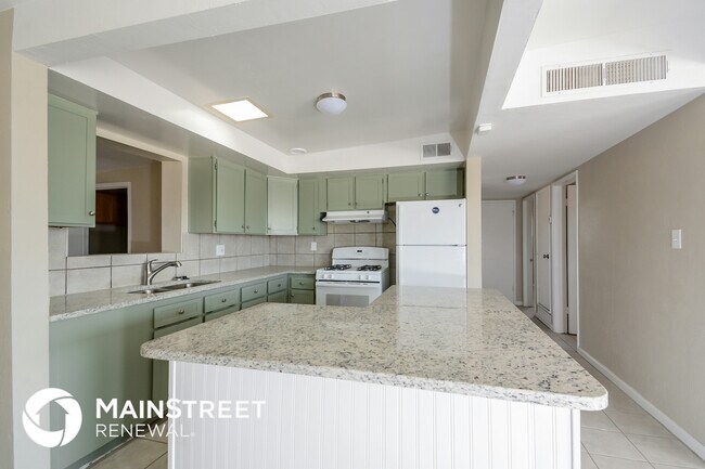 Foto del edificio - 1051 S Duke Dr