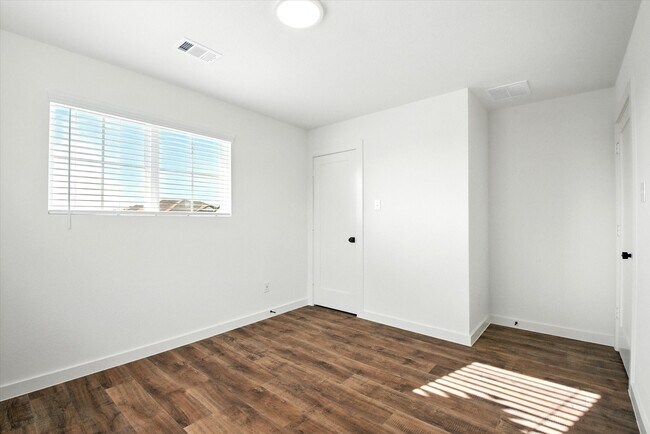 Foto del edificio - 1794 Peach Creek Dr