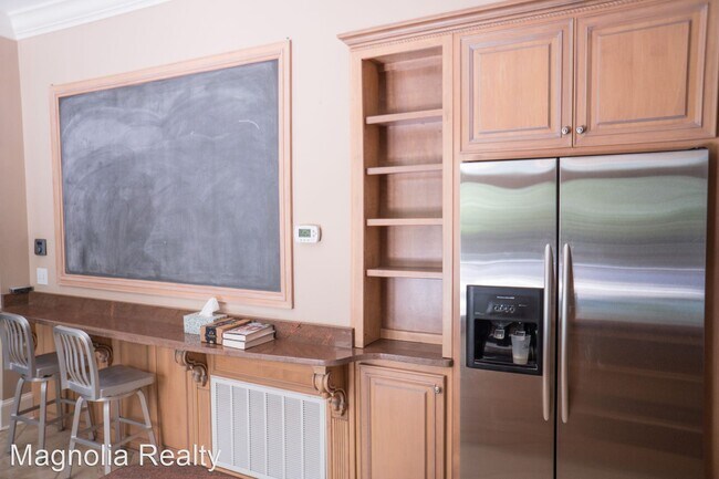 Foto del edificio - 5 br, 3.5 bath House - 1628 Covington Ridge