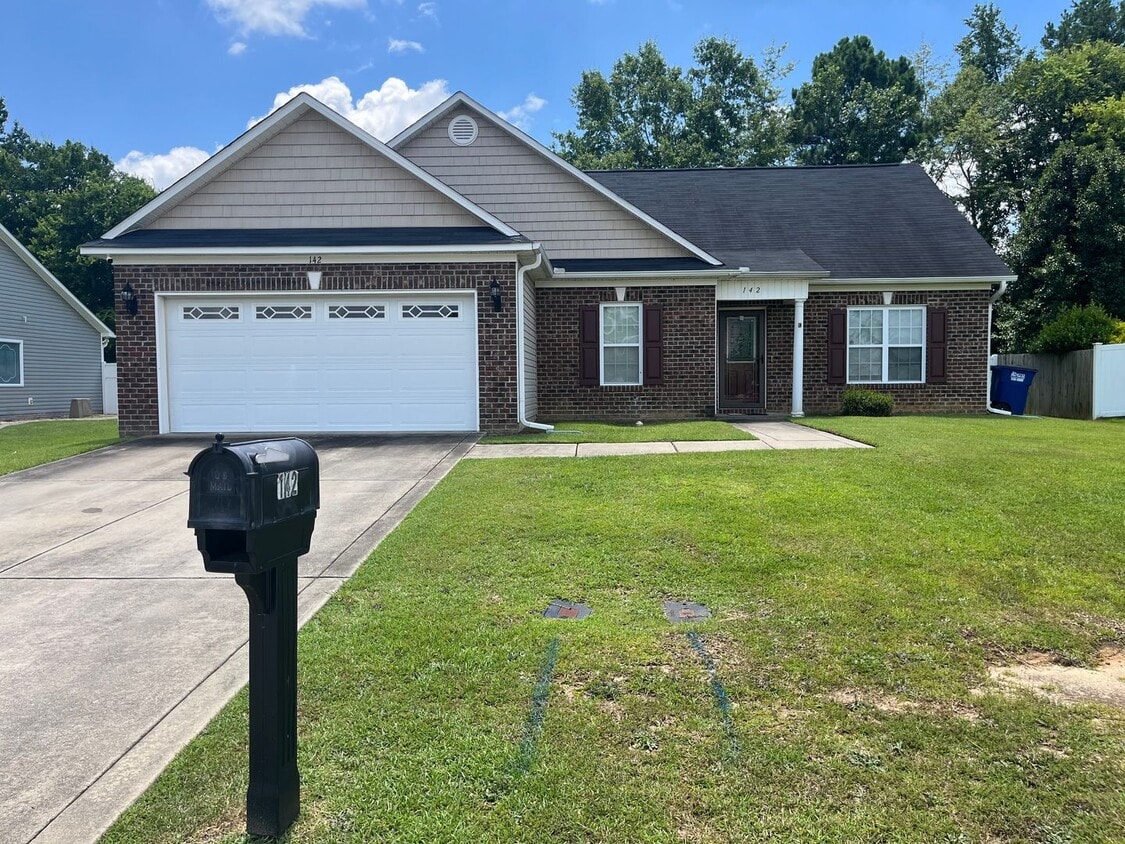 Primary Photo - Spacious 3 Bed, 2 Bath Home in Westgate