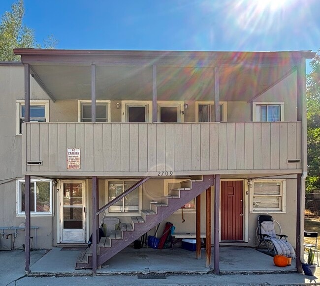 Building Photo - 2709 W Rose Hl St
