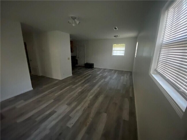 Foto del edificio - 1731 River St NE
