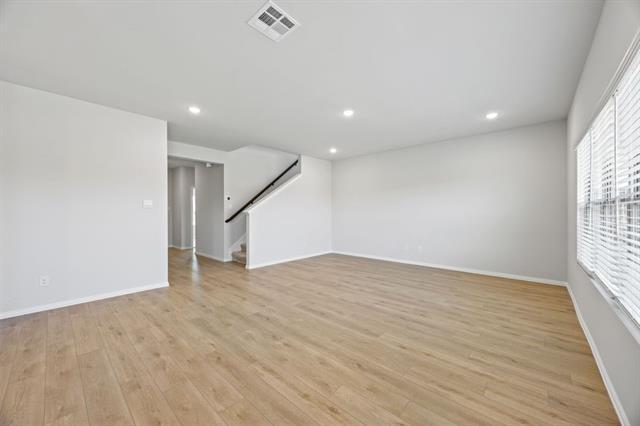 Foto del edificio - 512 Meadow Run Dr