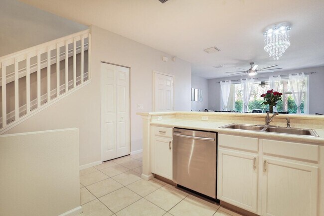 Building Photo - 9881 Porta Leona Ln