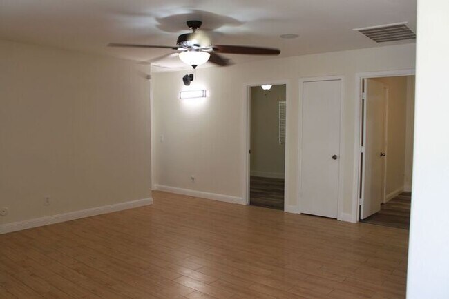 Foto del edificio - Adorable 3 Bedroom in Pecan Creek South