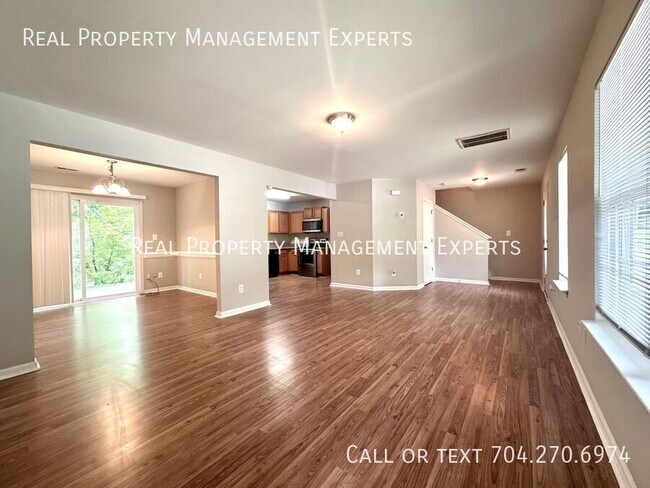 Building Photo - 11330 Astoria Dr
