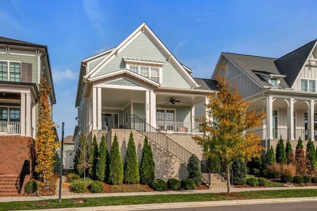 Building Photo - Fully Furnished 4 Bedroom w/ Office in Westhaven Neighborhood