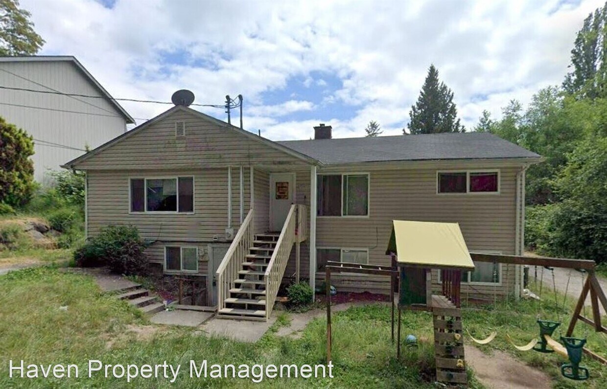 Foto principal - 3 br, 1 bath House - 2411 SW Graham Street