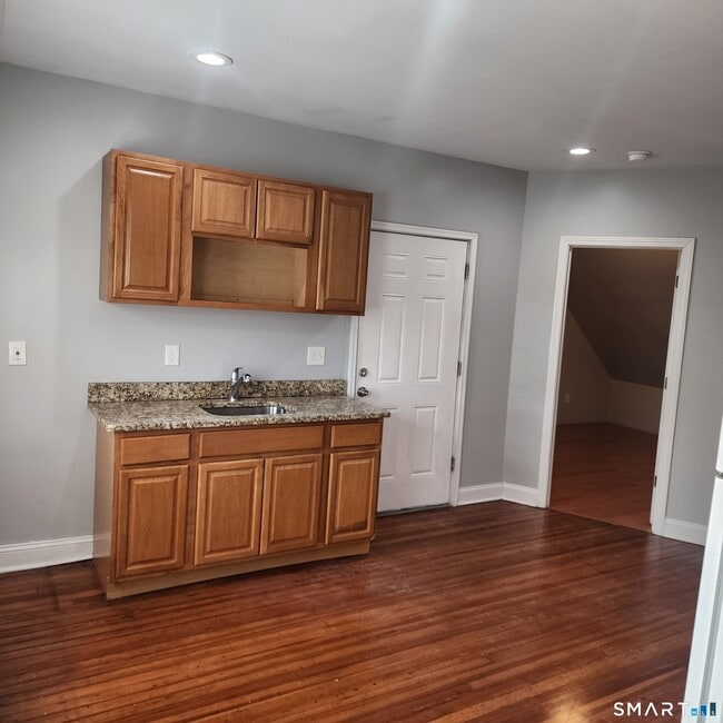 Foto del edificio - 351 Hillside Ave