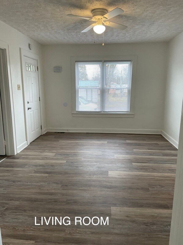 Foto del edificio - 220 W Willow St