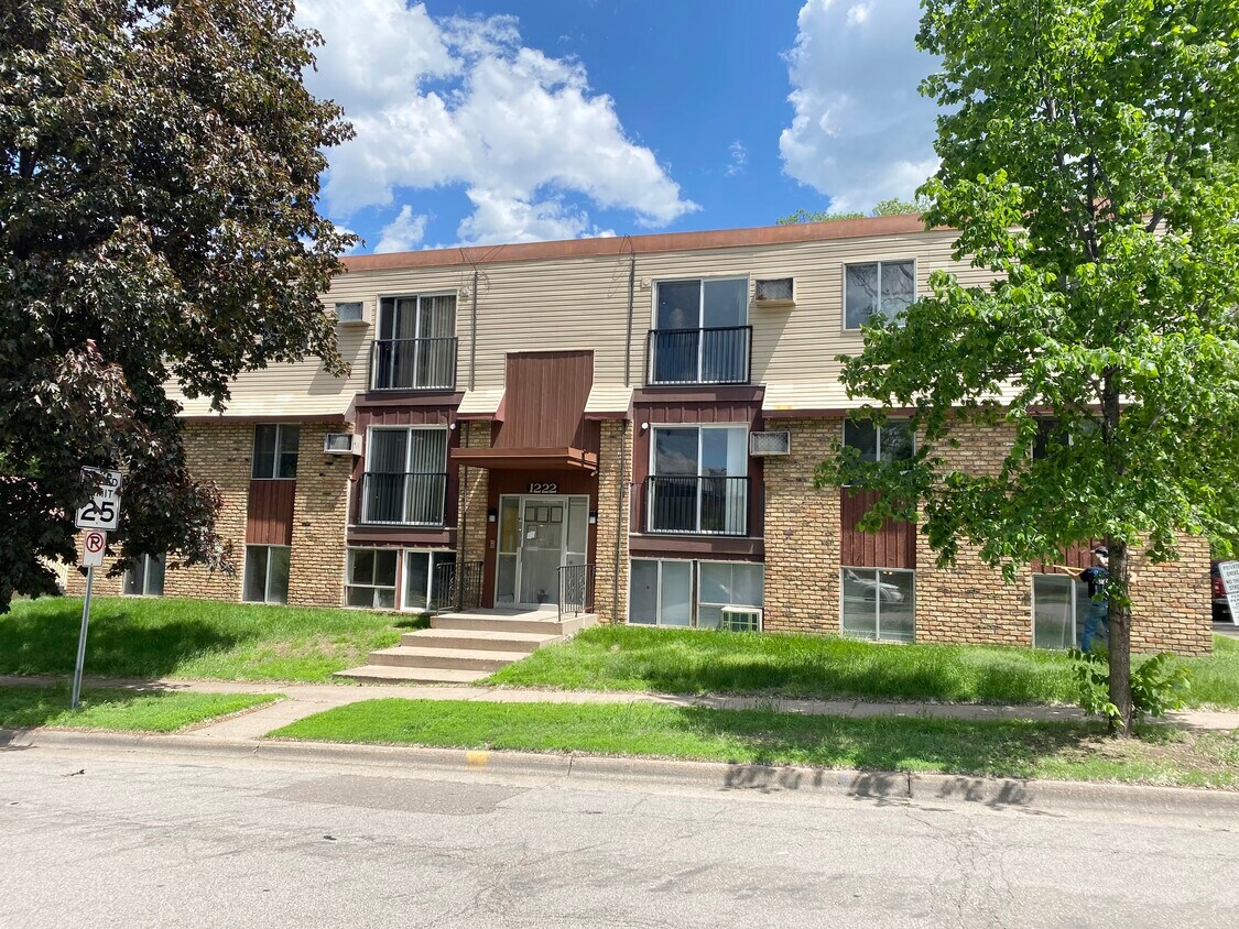 Foto principal - 1222 Westminster St