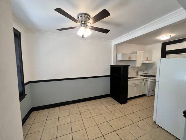 Building Photo - 5601 S Campbell Ave