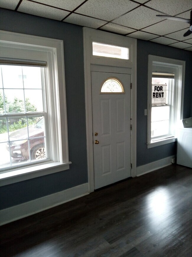 Foto del edificio - 105 W Monroe Ave