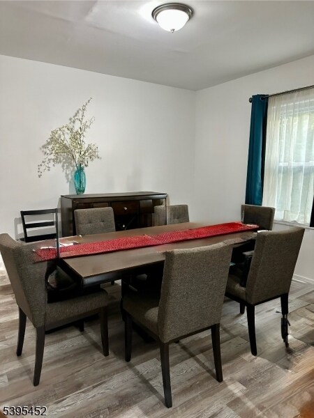 Foto del edificio - 112 Pompton Ave